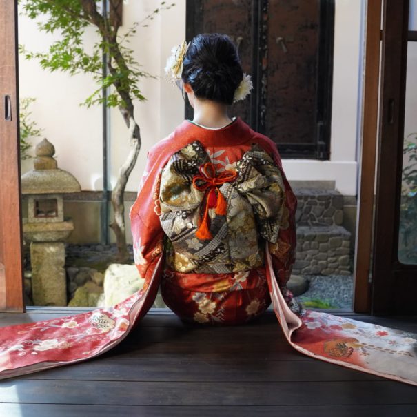 京町家で古典柄の振袖レンタル前撮り